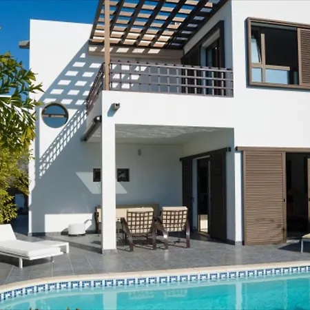 Sea Views Modern Villa For Relaxing Holidays Costa Teguise Exterior photo